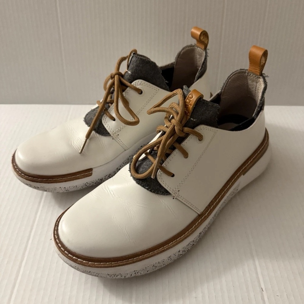 ohw? Who? Owns the Factory Mens 
Stylish White and Brown Men's Oxfords